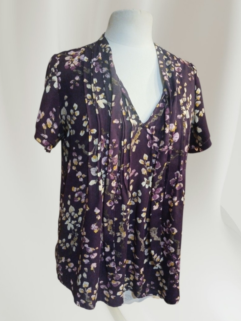 Lands' End Purple Floral V-Neck Pleat Front Blouse